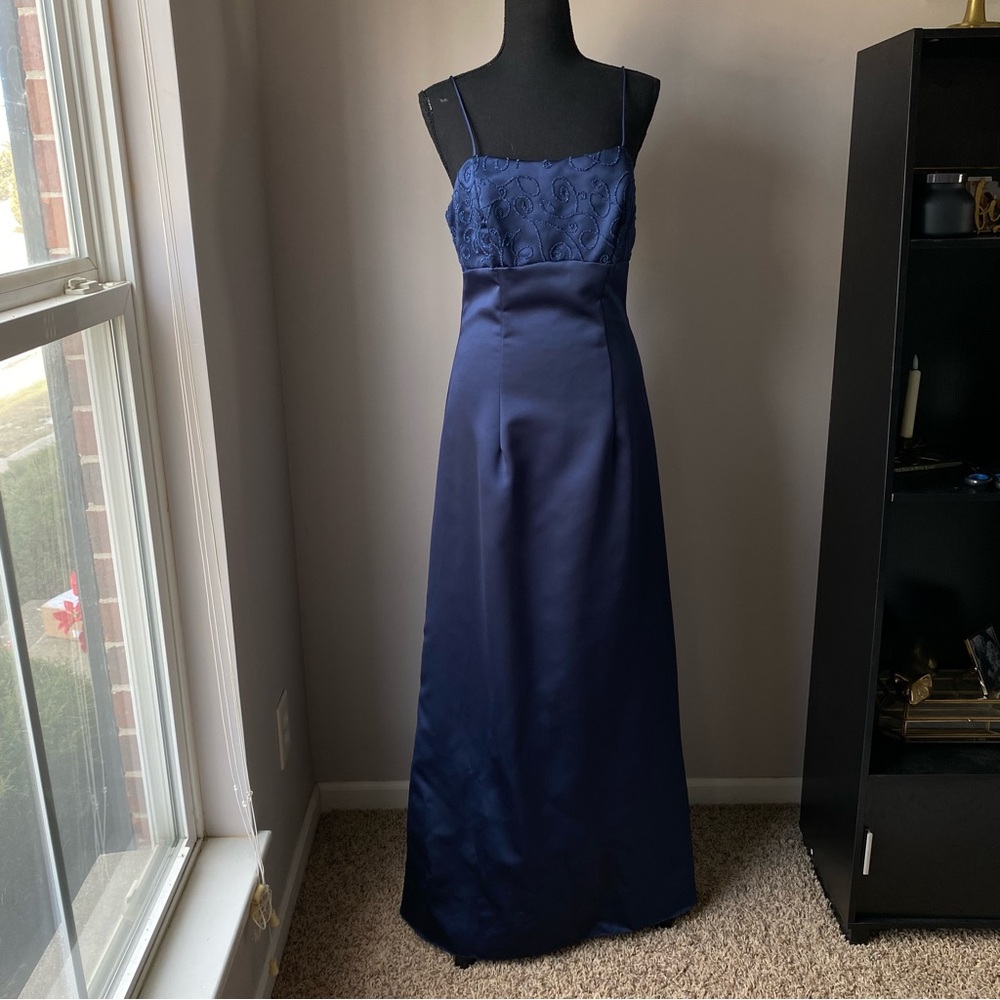 Women’s Vintage Size 8 Union made in USA Navy Blue Beaded Long maxi dress